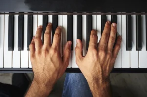 teknik-legato-mengalirkan-nada-di-piano